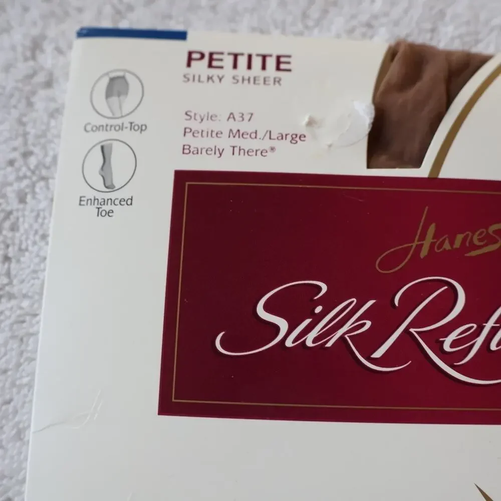 Hanes Silk Reflections Barely There Pantyhose Petite M/L Control Top Sheer